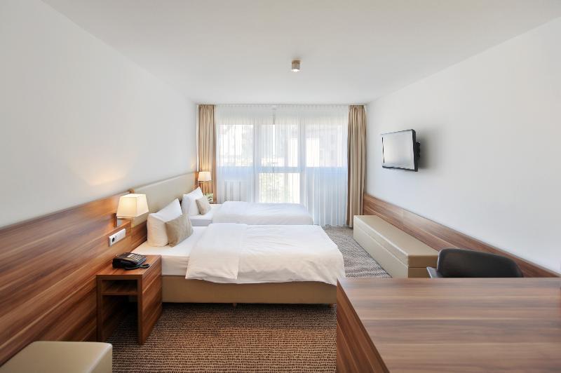 Downtown VI Vadi Hotel Мюнхен Экстерьер фото